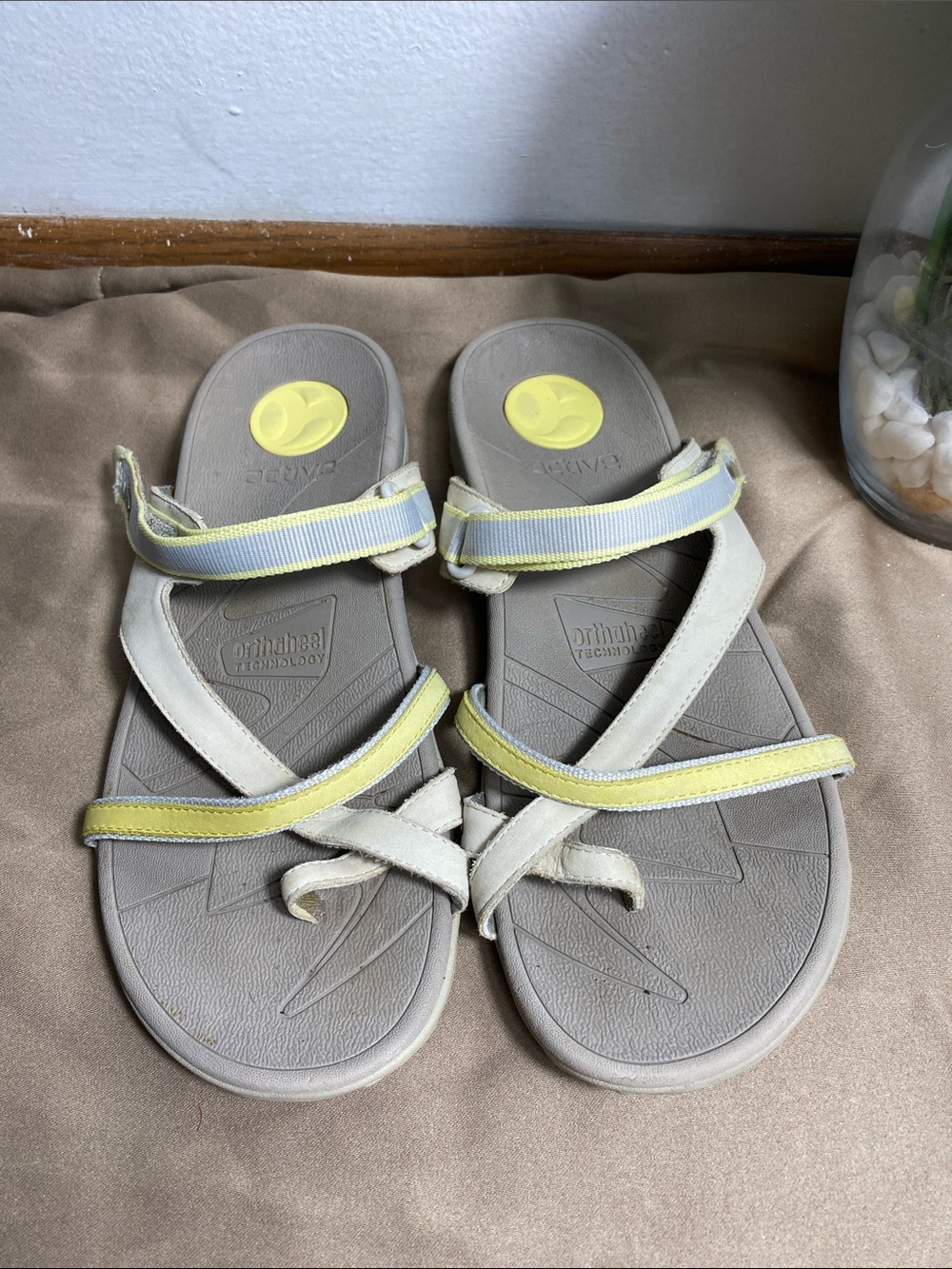 Vibram Women's Gray Sandals with Yellow Strap Accents Size 9.5